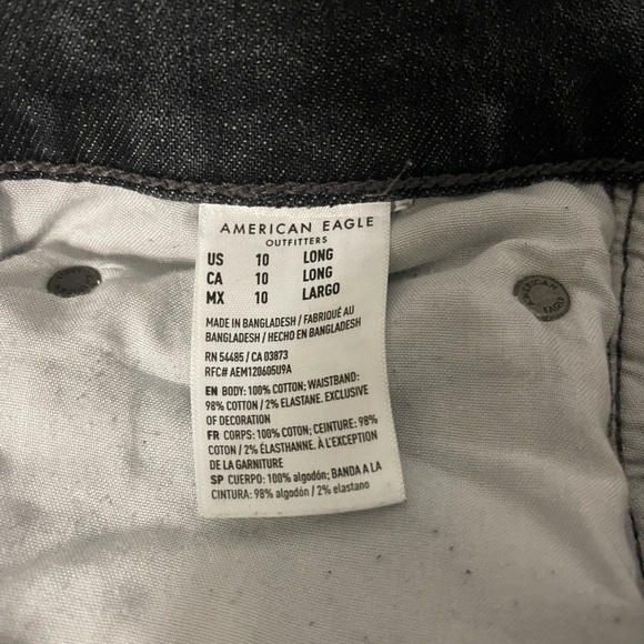 American Eagle Ripped Jeans - Picture 3 of 3